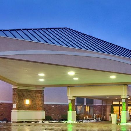 Ramada Plaza Rochester Airport Екстериор снимка