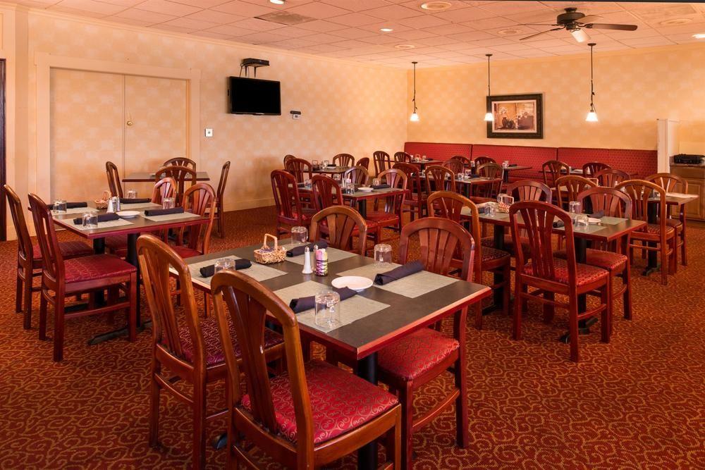 Ramada Plaza Rochester Airport Екстериор снимка