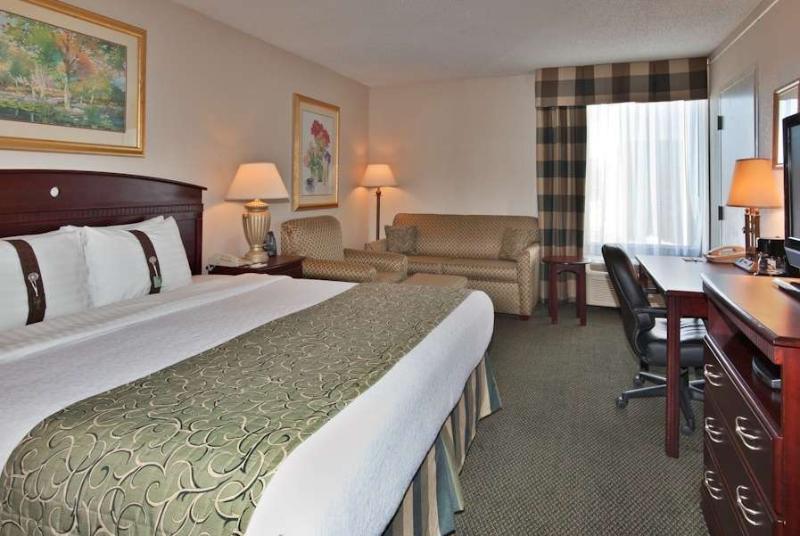 Ramada Plaza Rochester Airport Екстериор снимка