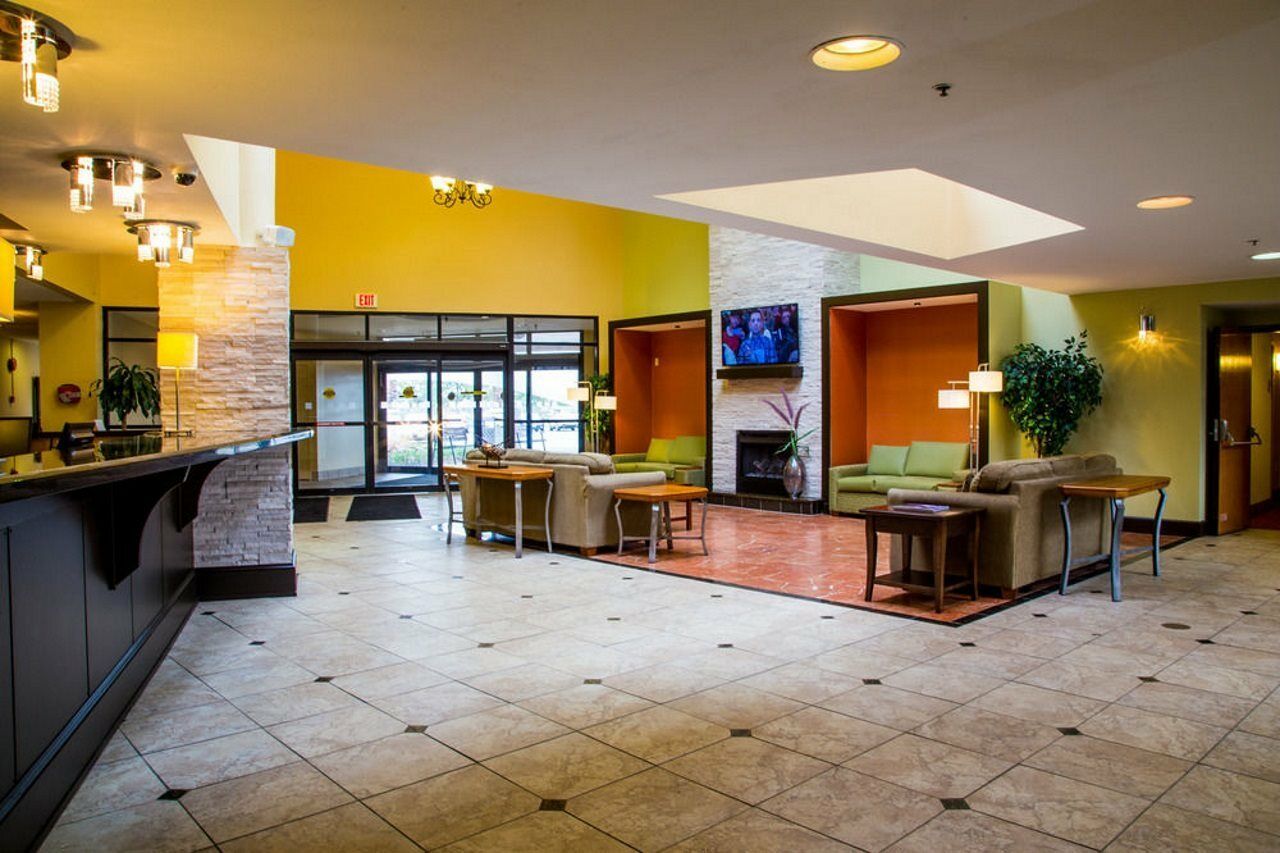 Ramada Plaza Rochester Airport Екстериор снимка